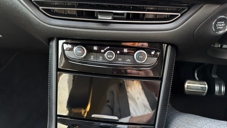 Vauxhall Grandland 1.2 Turbo Elite 5dr Auto Petrol Hatchback